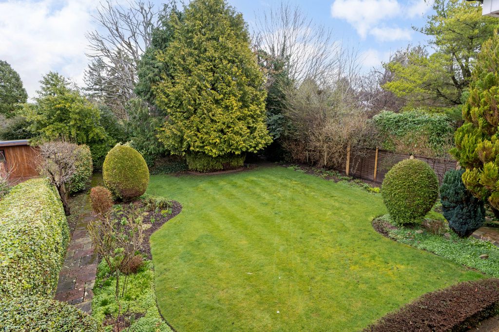 Property photo 3 of 13