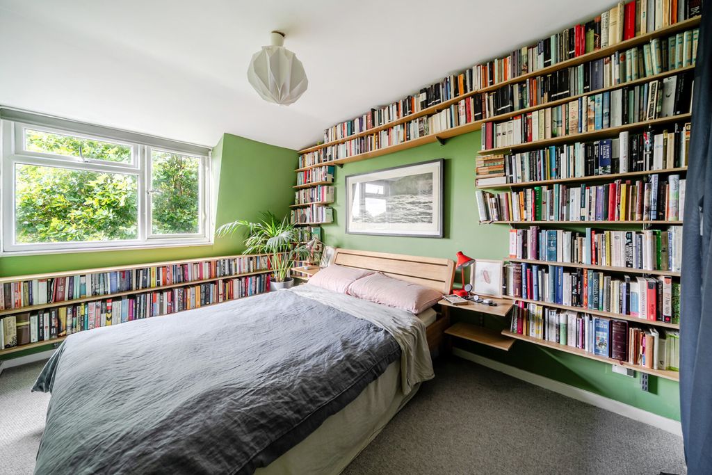 Property photo 2 of 18 1516904-13-6Aa3c2...