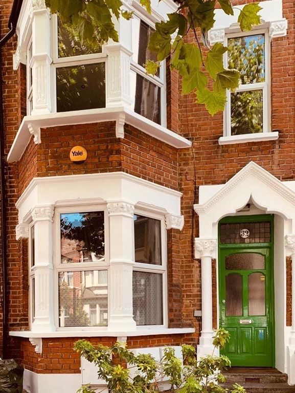 Property photo 1 of 17