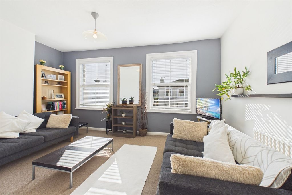 Property photo 2 of 16 Living Room