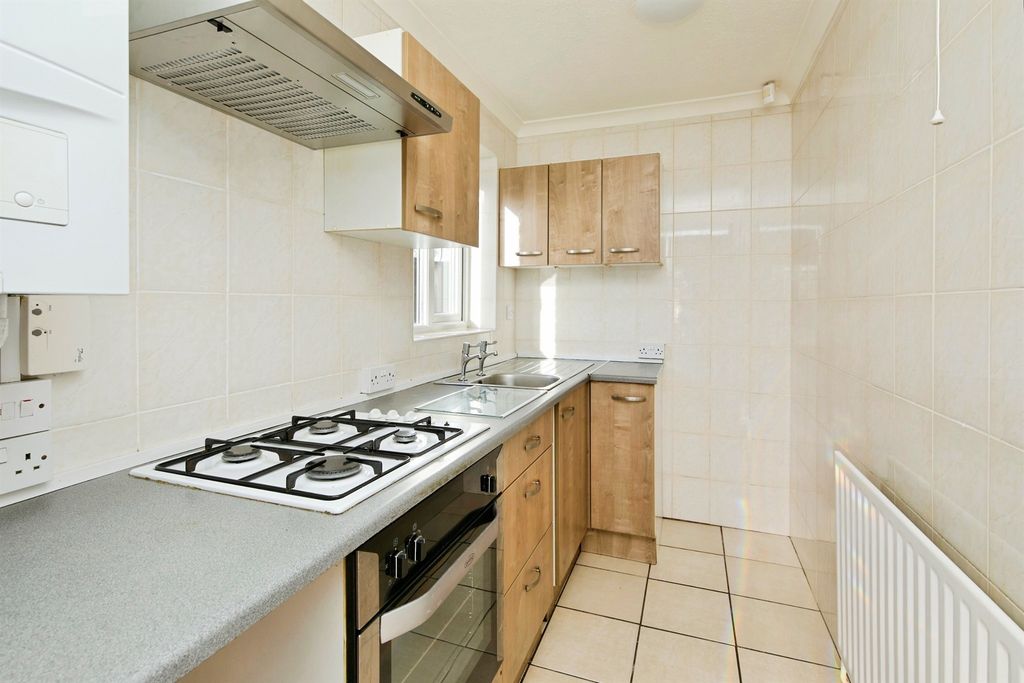 Property photo 2 of 13