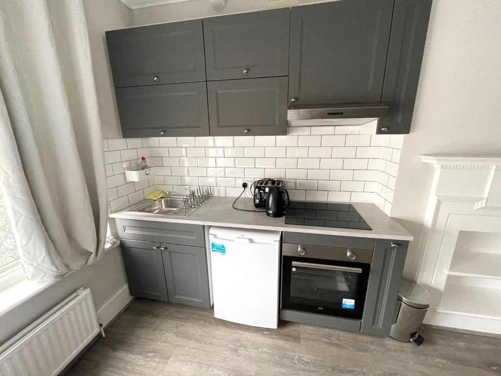 Property photo 2 of 5 Kitchen (1).Jpg