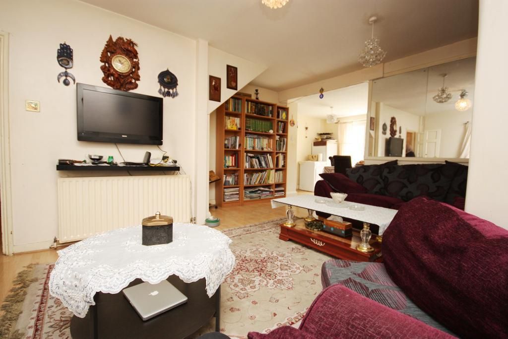 Property photo 2 of 10