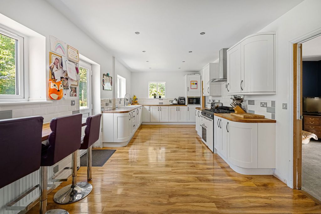 Additional image 6 of 4 bed bungalow for saleEast Taphouse, Liskeard PL14