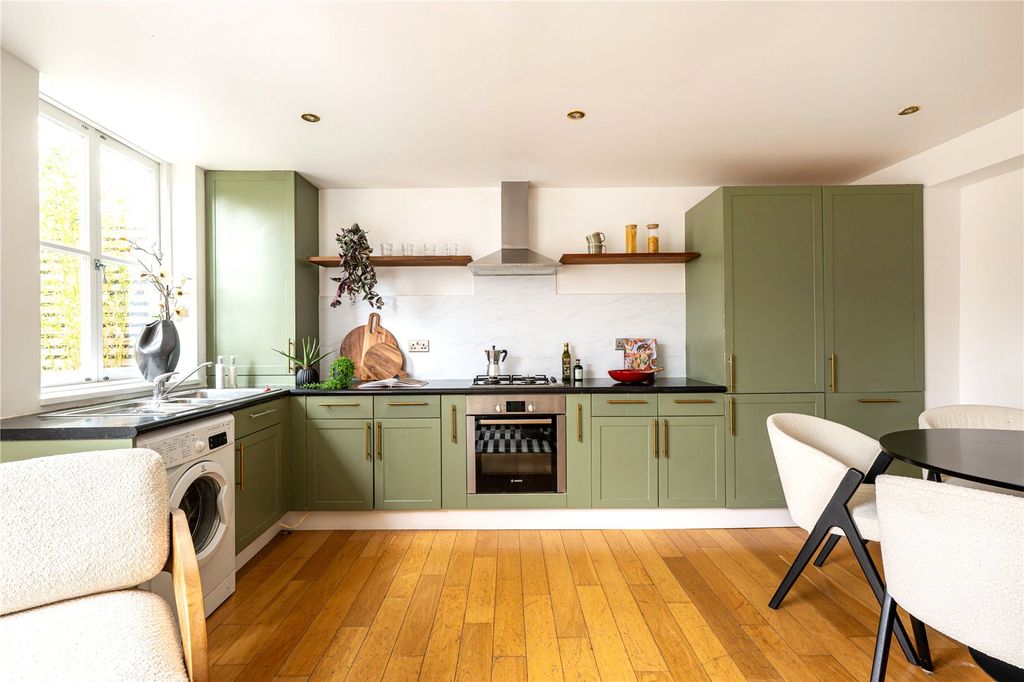 Property photo 3 of 12 Kitchen