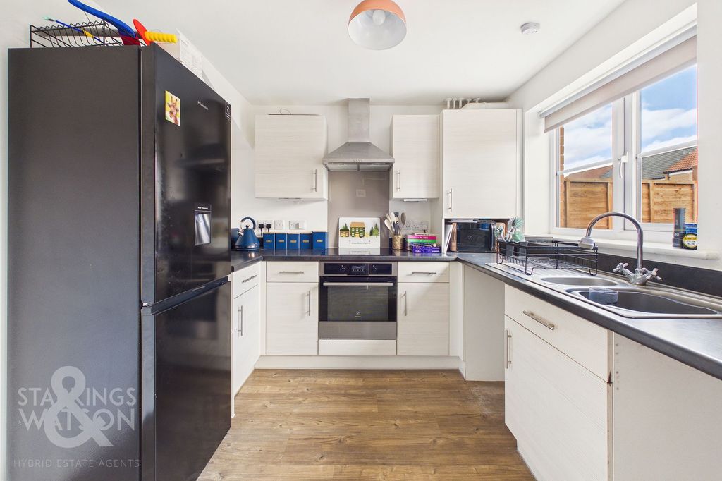 Property photo 2 of 22