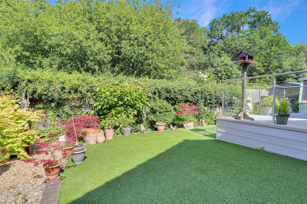 Property photo 1 of 14 Picture No. 12