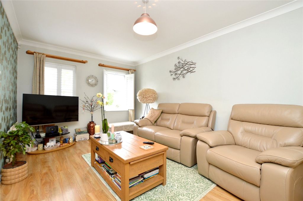 Property photo 3 of 31 Picture No. 2