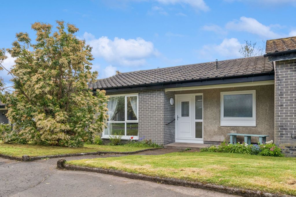 Property photo 1 of 17 External