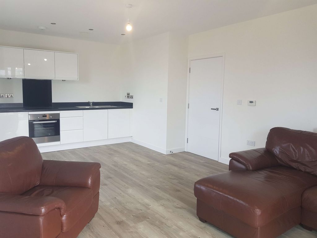 Property photo 1 of 15 2 Bedroom Flat To Rent