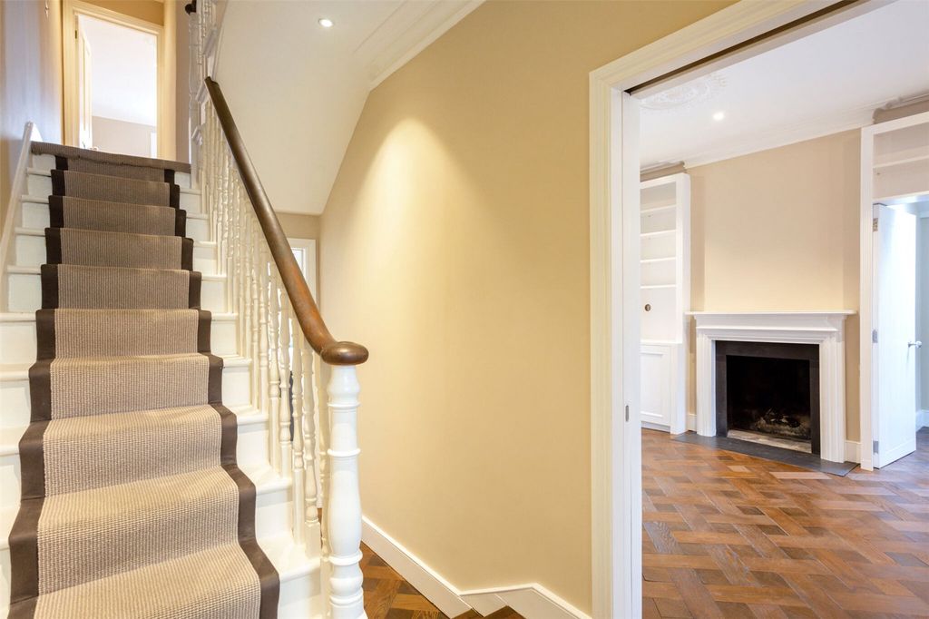Property photo 1 of 18 10