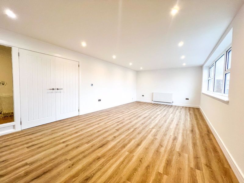 Property photo 1 of 6 Photo 7