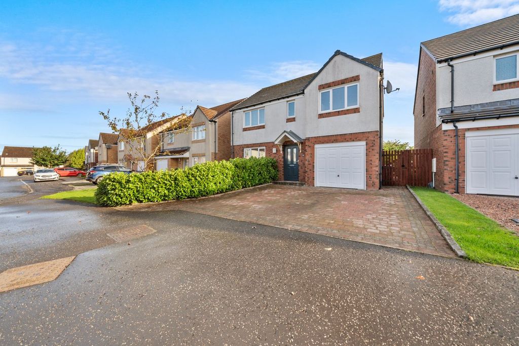 Property photo 1 of 38