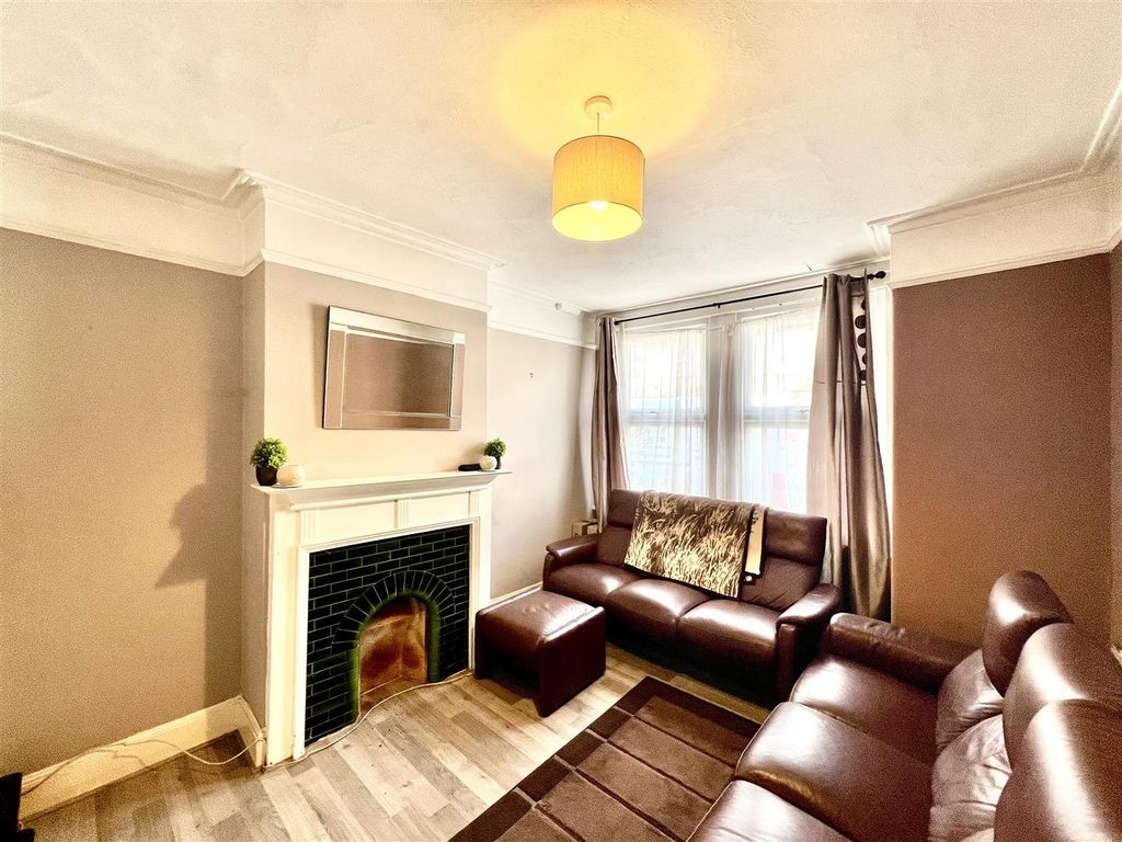 Property photo 2 of 10 Reception Room