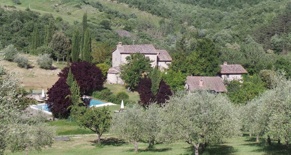 Property photo 3 of 33