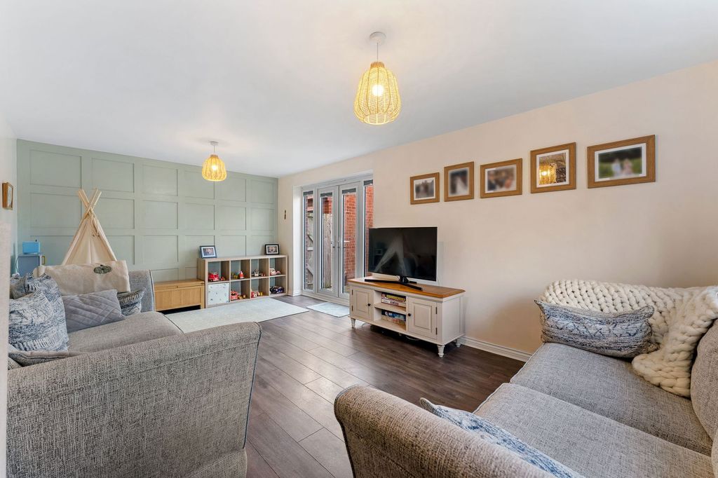 Property photo 2 of 29