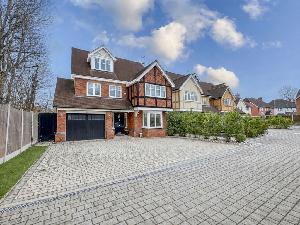 Property photo 1 of 34