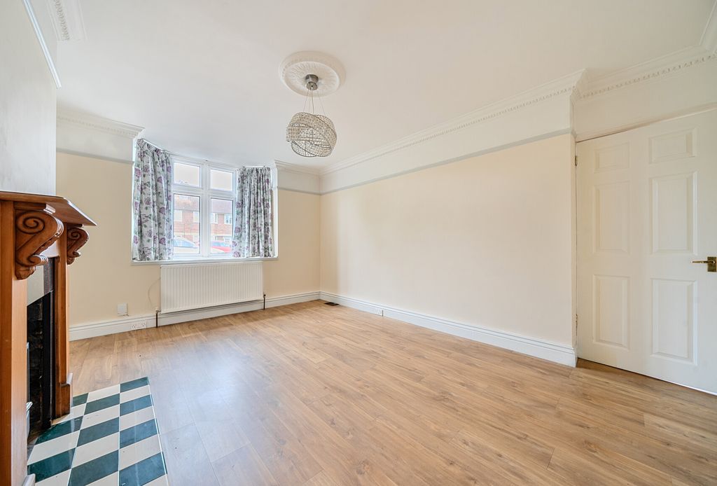 Property photo 3 of 17 1304516-4-6846F91...