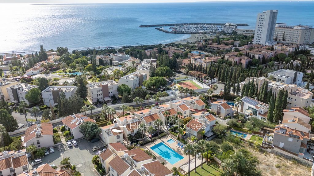 Property photo 2 of 35