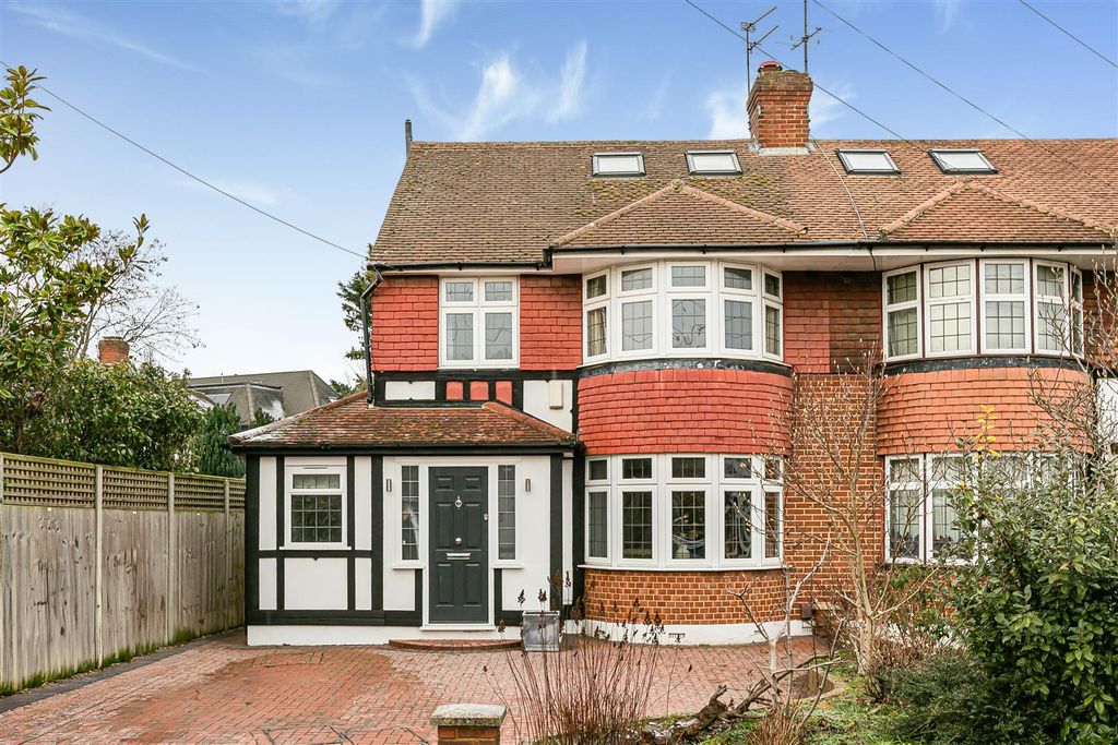 Property photo 1 of 30