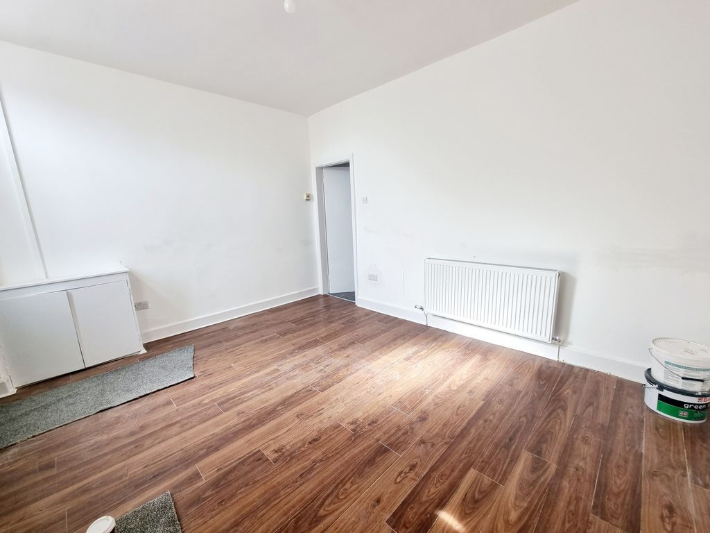 Property photo 3 of 13 Photo 3