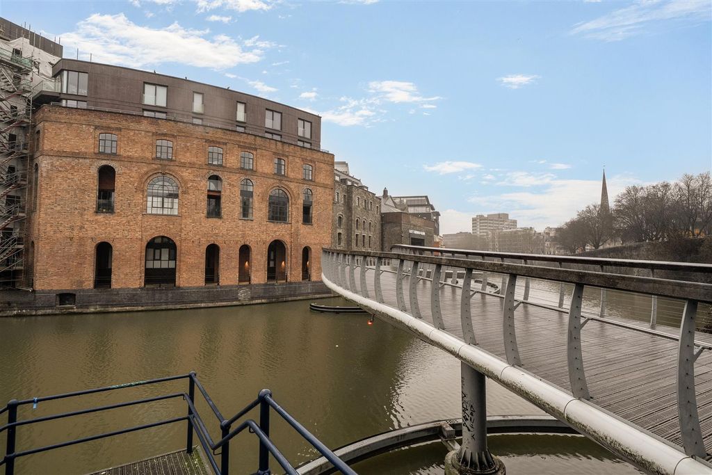 Property photo 1 of 15 1400480-2-6968009131447.Jpg