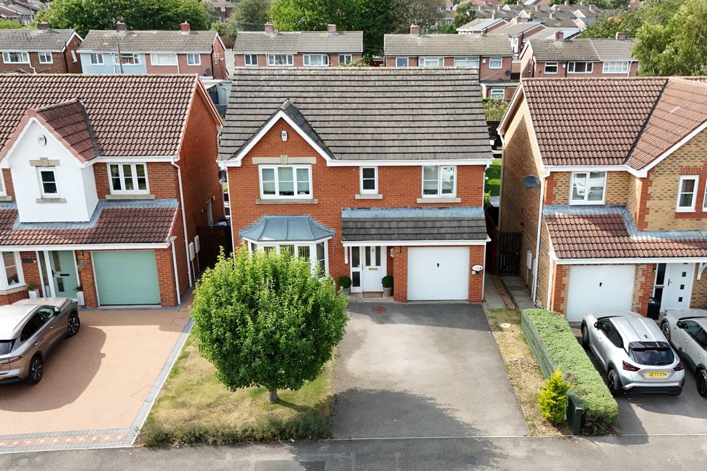 Property photo 1 of 35 Dji_20260813153852_0535_D (1)