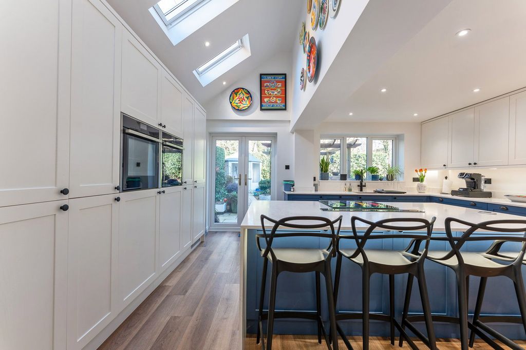 Property photo 3 of 24