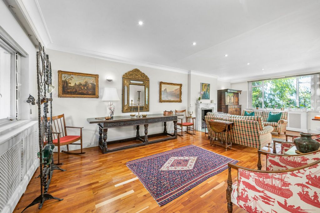 Property photo 2 of 23