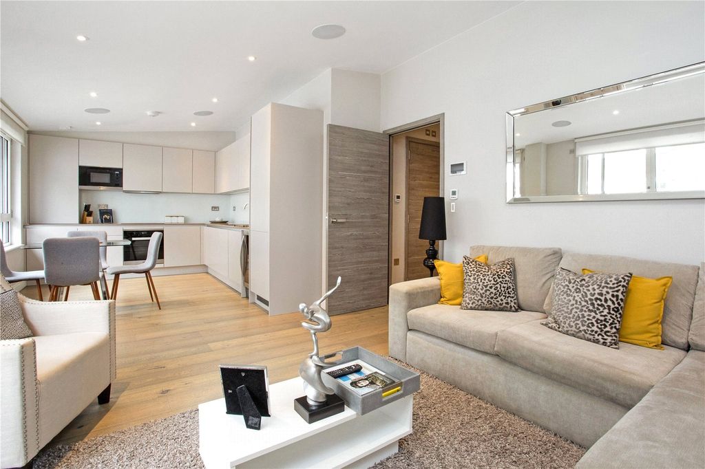 Property photo 1 of 12 Reception Room