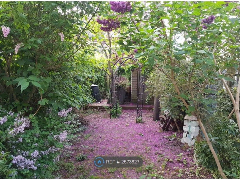 Property photo 3 of 18 Garden