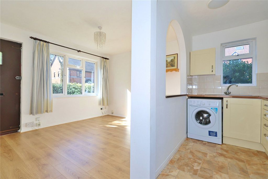 Property photo 3 of 7 Picture No. 12