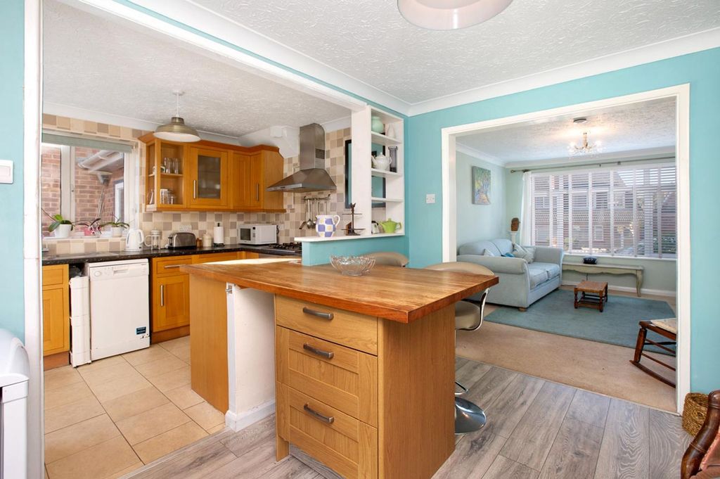 Property photo 2 of 14