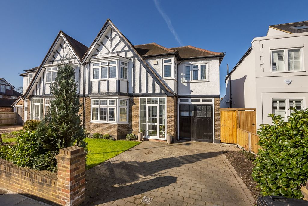 Property photo 1 of 17 3-Radnor-Road-0001