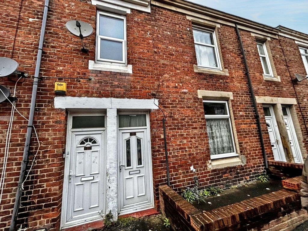 Property photo 1 of 8