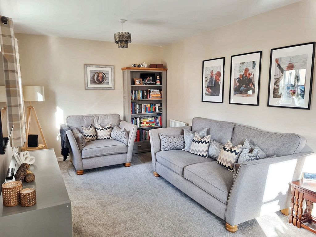 Property photo 3 of 28