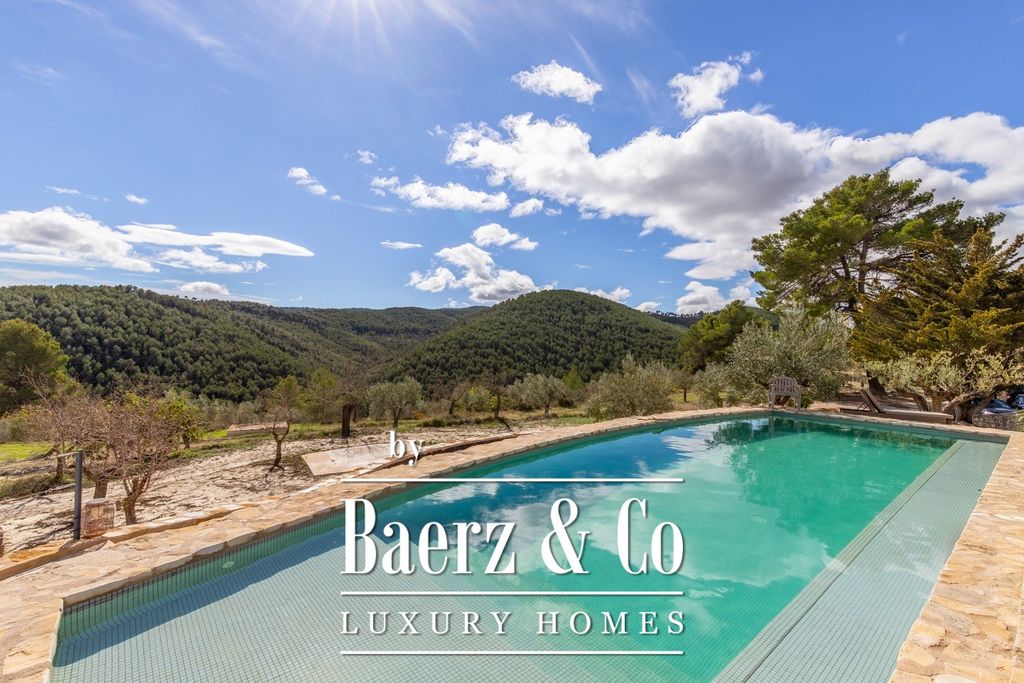 Property photo 3 of 33