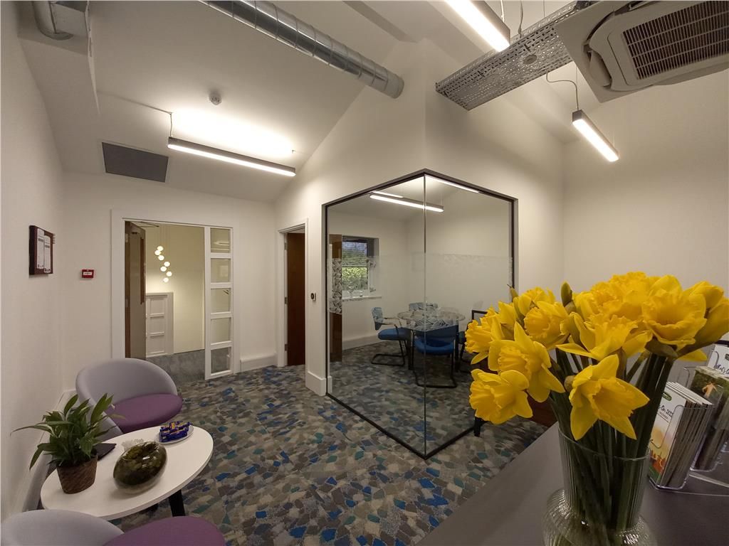 Property photo 3 of 10 Photo 6