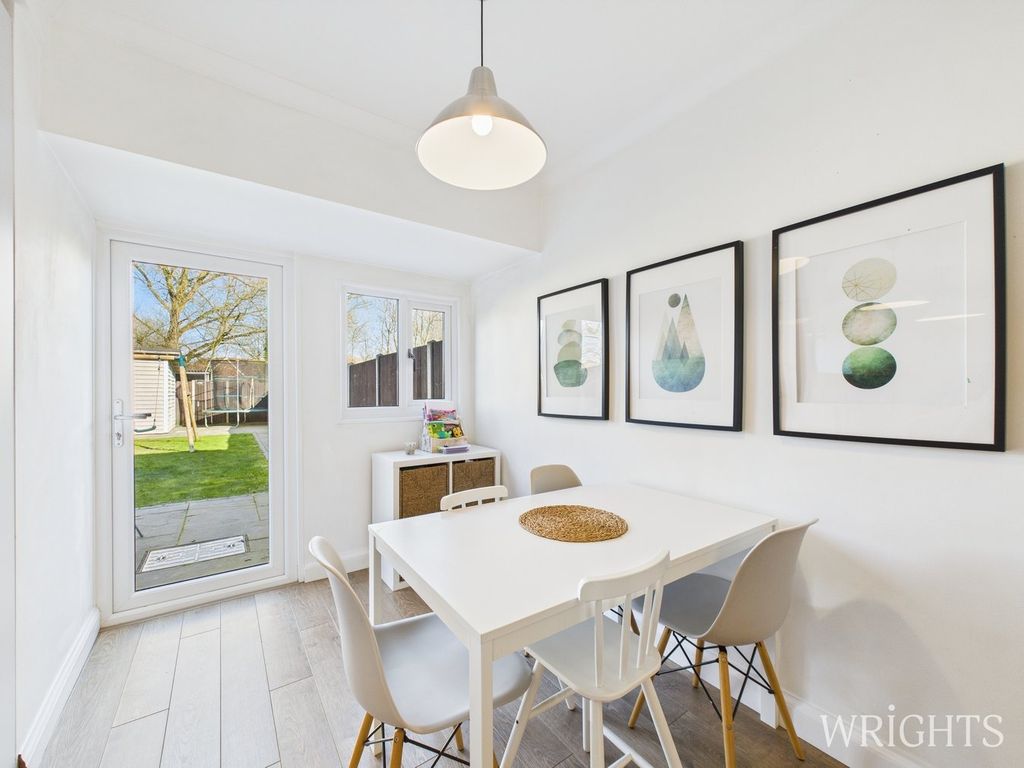 Property photo 3 of 22