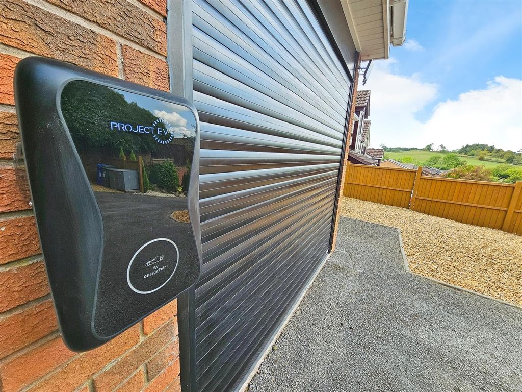 Property photo 3 of 48 B11911E1-20250815_132155.Jpg