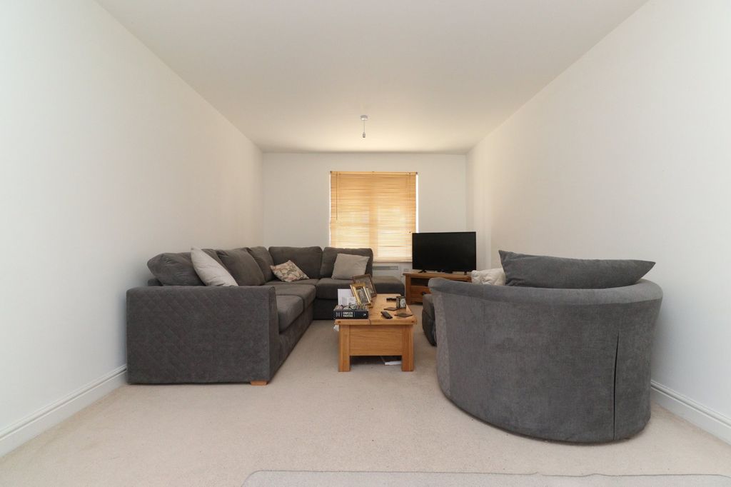 Property photo 2 of 6 Picture 2