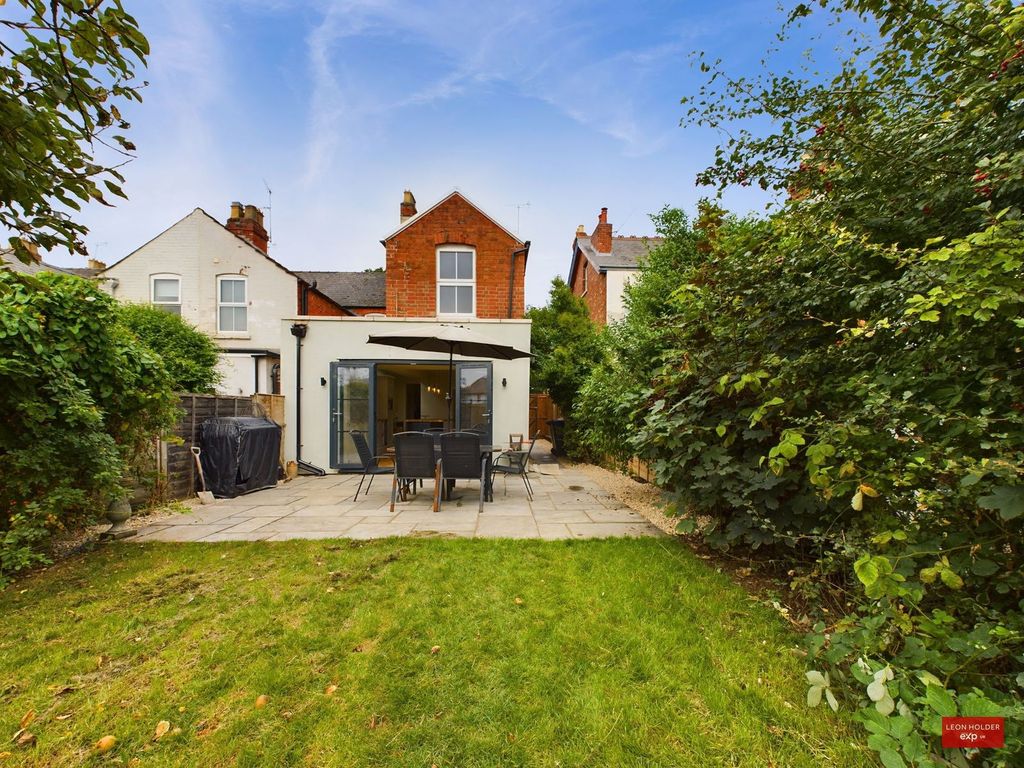 Property photo 2 of 41