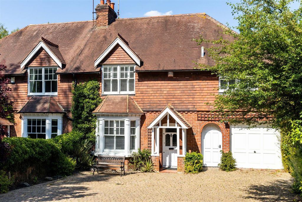 Property photo 1 of 23