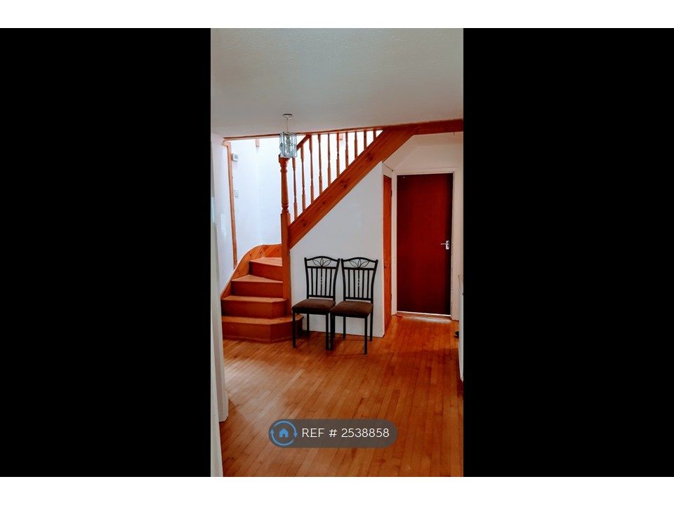 Property photo 3 of 35