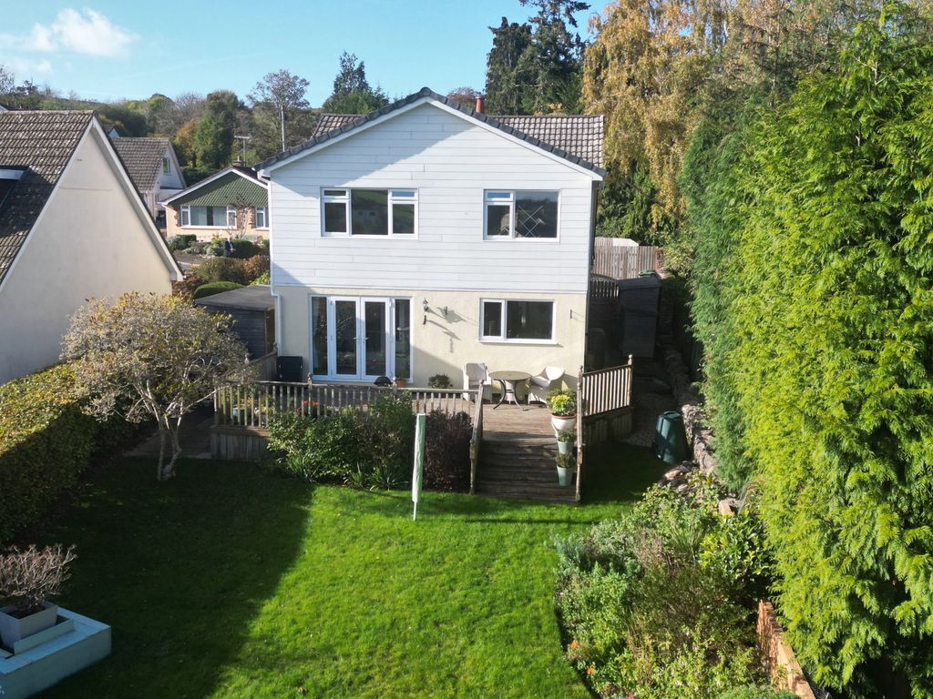 Property photo 1 of 31