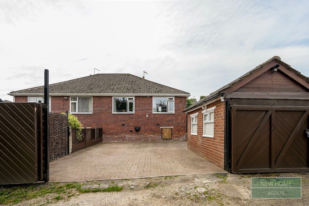 Property photo 1 of 13 Photo 10