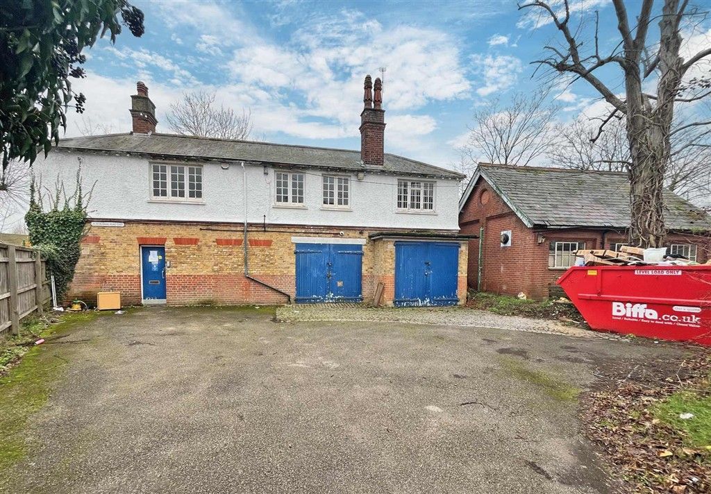 Property photo 1 of 10