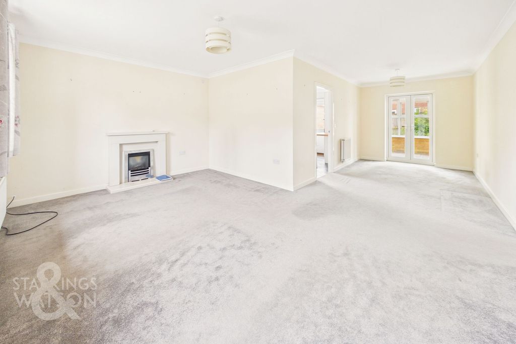 Property photo 3 of 23