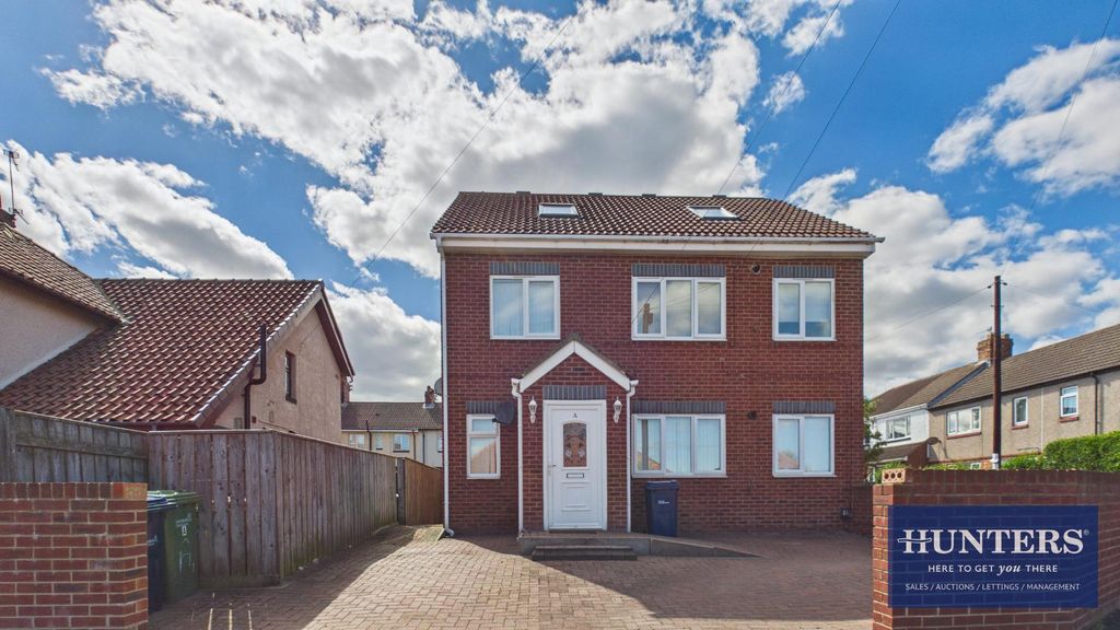 Property photo 1 of 15 External