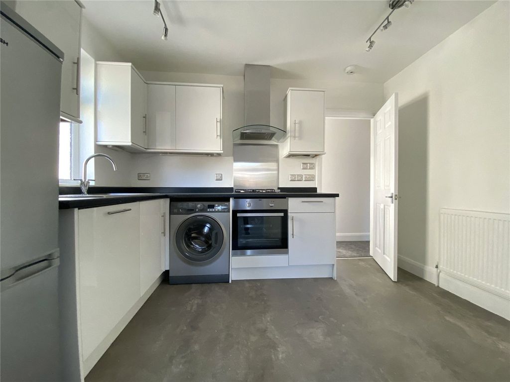 Property photo 3 of 17 Picture No. 14